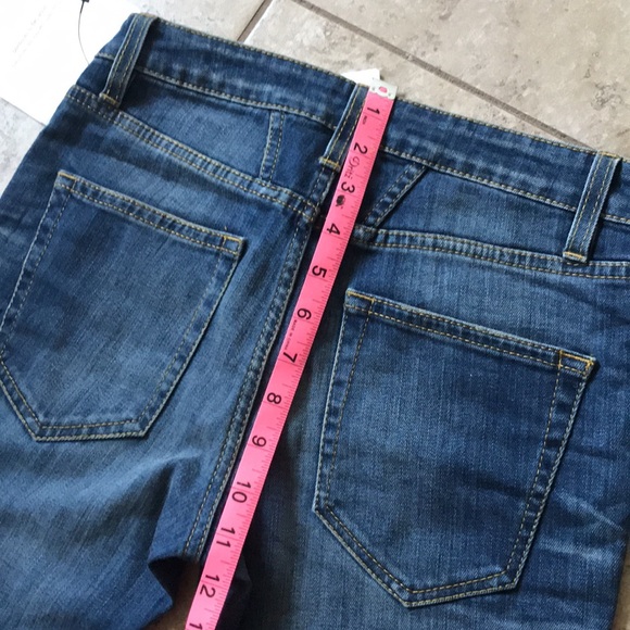 CLOSED distressed skinnies with patchwork sz 24/25 - Picture 10 of 14